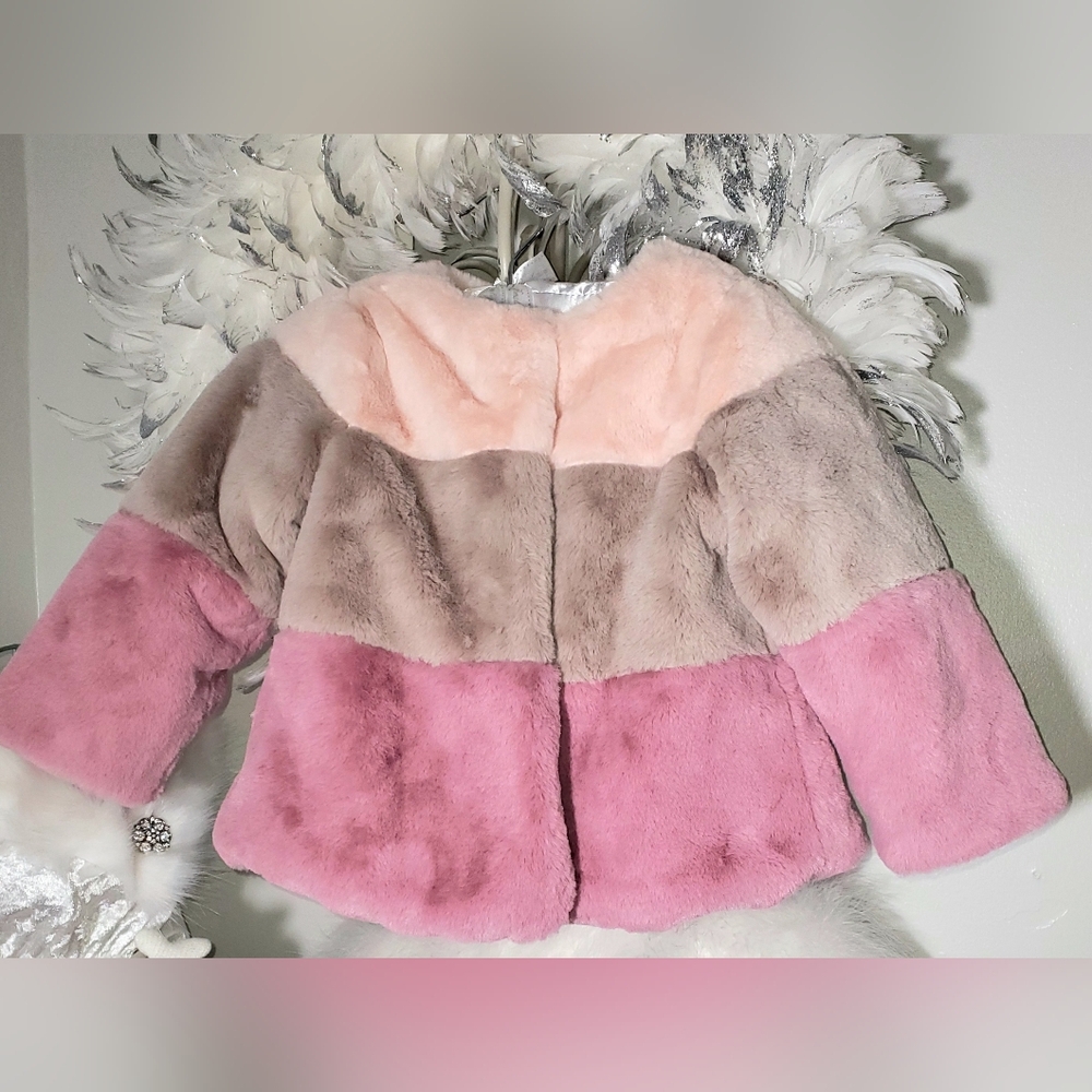 Toddler girl faux fur peach, pink, taupe, color block coat Size 24 Months